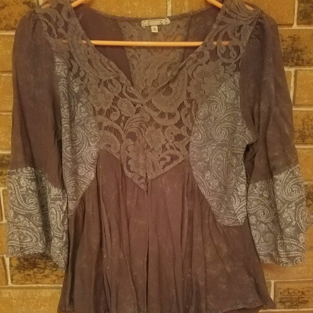 BKE Buckle brand very cute shirt !!